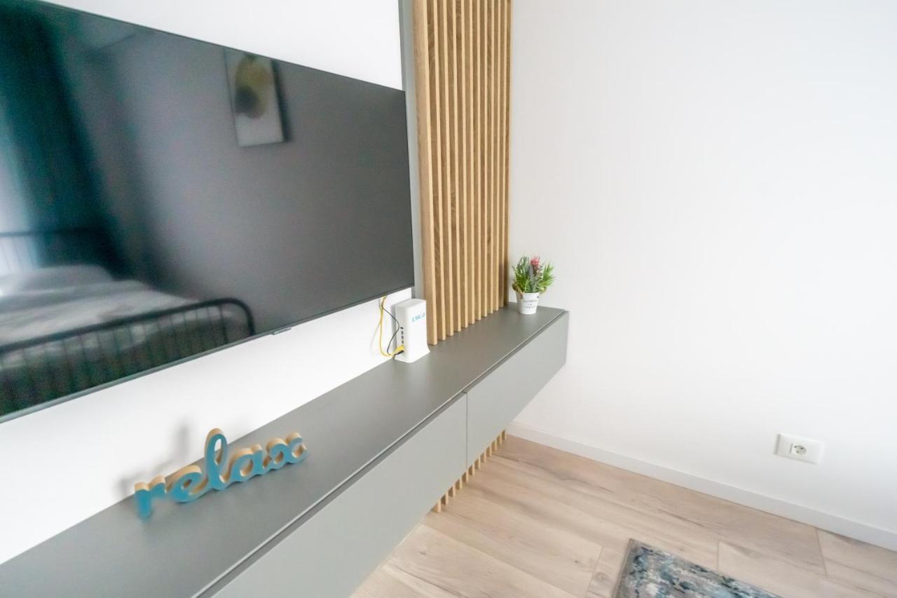 Your New And Modern Home Букурещ Екстериор снимка