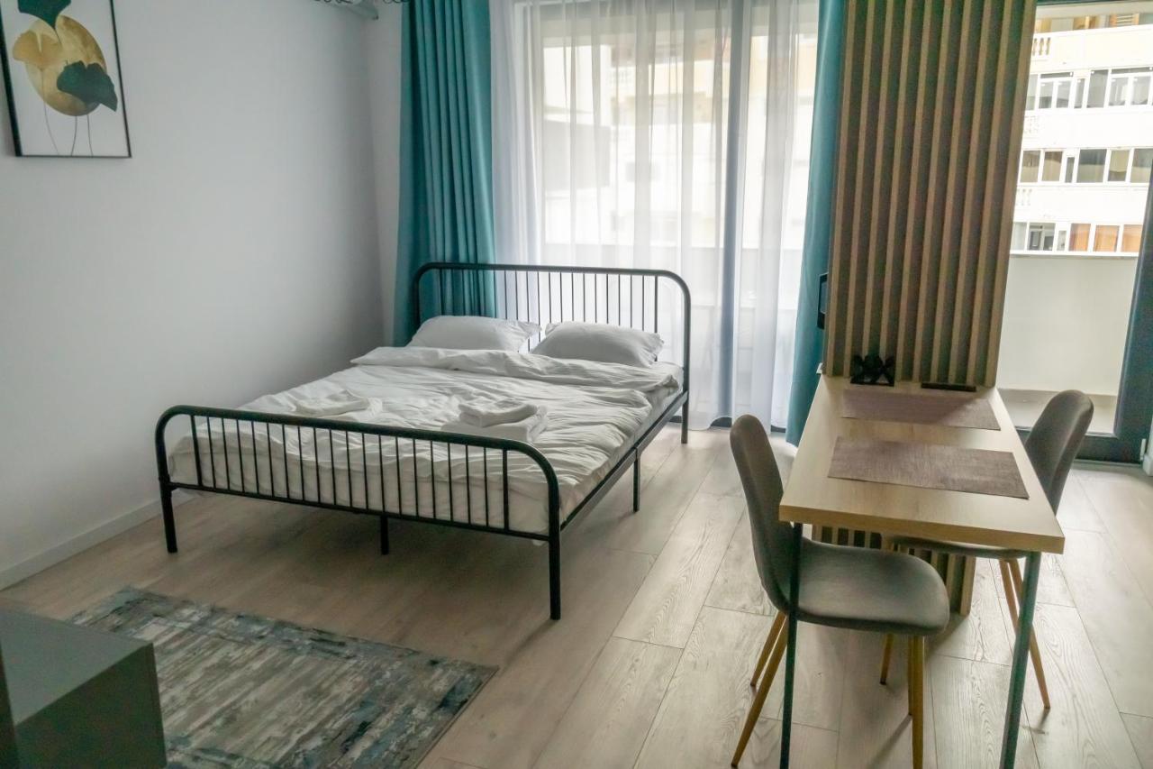 Your New And Modern Home Букурещ Екстериор снимка